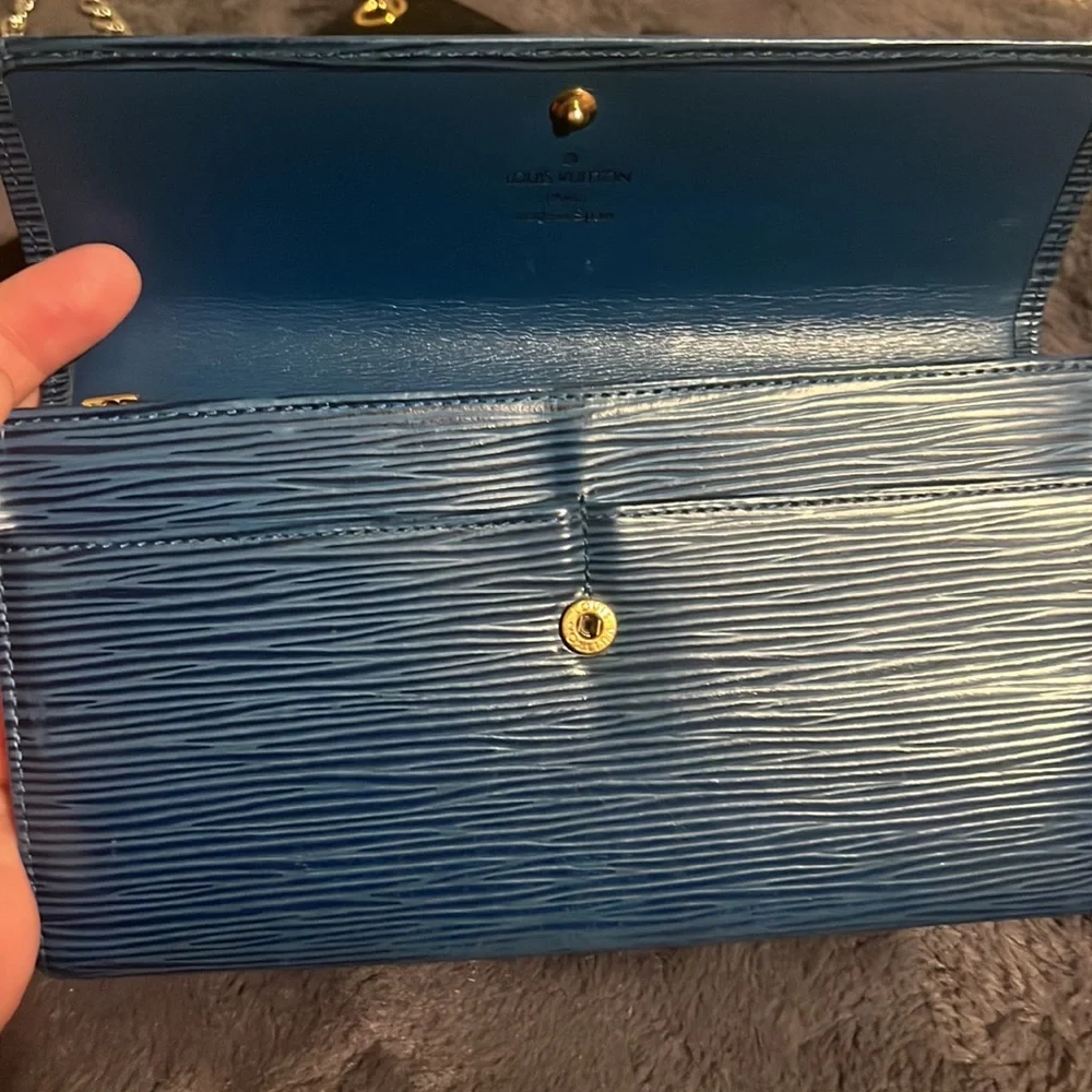 Authentic Vintage Louis Vuitton Blue Epi wallet with chain